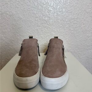 Brand: Steve Madden /Style: Geri Blush Wedgie Suede HighTop Platform /Size: 5.5M